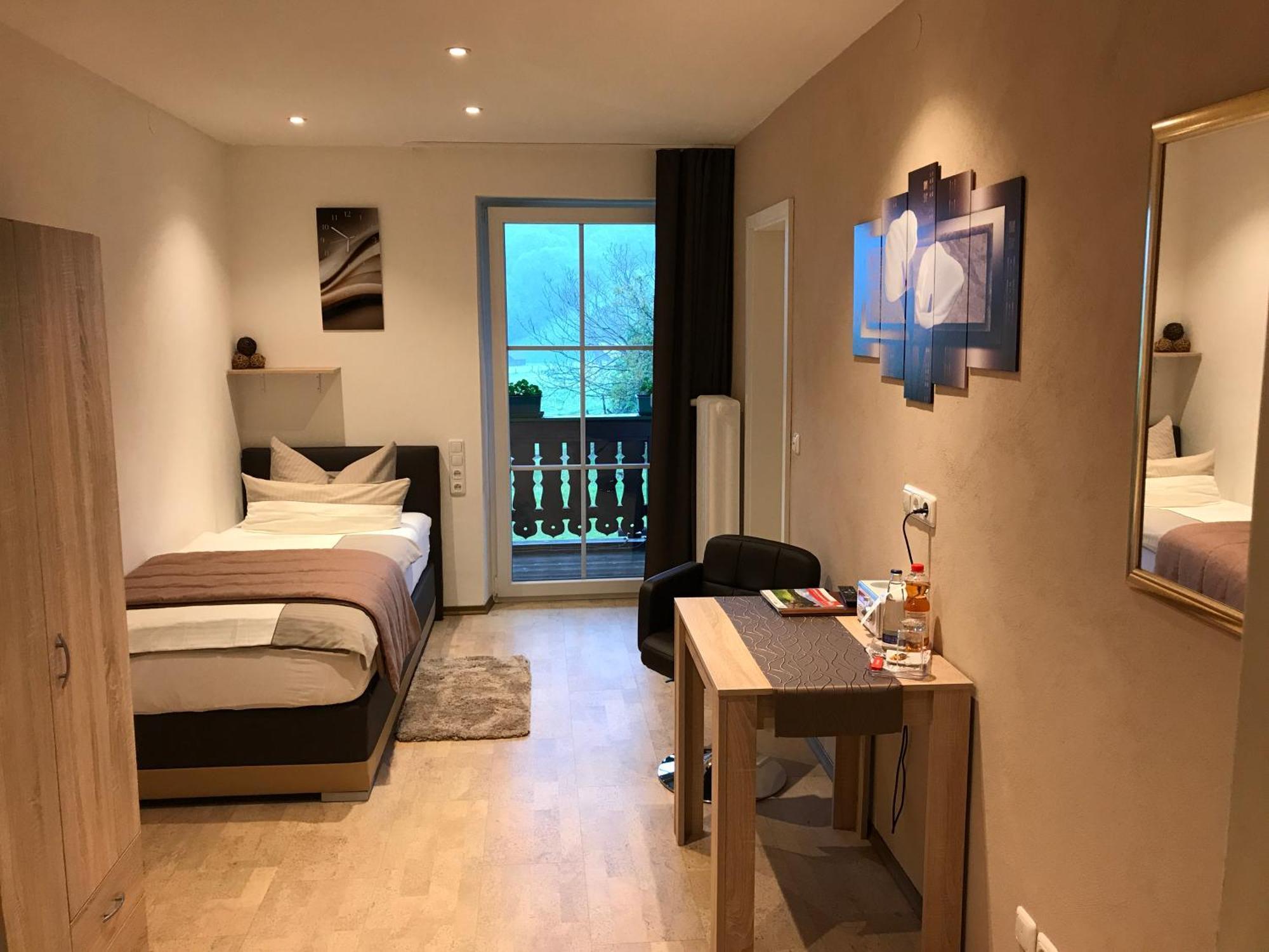 Hotel Restaurant Hausberg 가르미슈파르텐키르헨 외부 사진